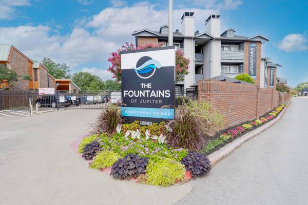 $1,045 / 1 dormitorio - 531 pies² - Servicios en línea, Trastero privado en patio, Mantenimiento en el lugar (12993 Jupiter Rd, Dallas, TX)63867601385219122