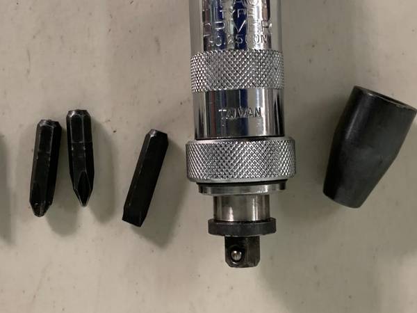 Impact driver, Vessel Brand # 2500, 3/8" driver with 4 bits 1