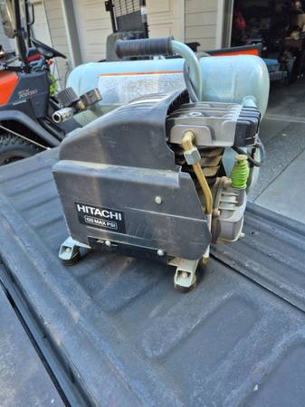 HITACHI COMPRESSOR 1