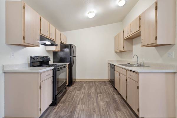 $2,246 / 2br - 1003ft2 - Electric Stove, Dog Park, Indoor Pool (200 SW 5th Pl, Renton, WA)63852482261505124