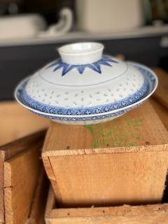 Chinese rice pattern serving dish with dragon design 1