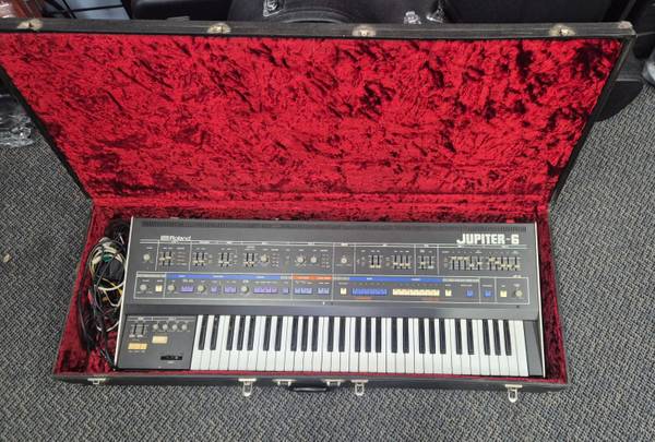 Roland Jupiter 6 1