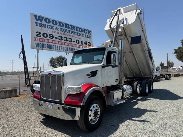Peterbilt 567 Super 10 Wheel Dump Truck Like New Condition ! 1