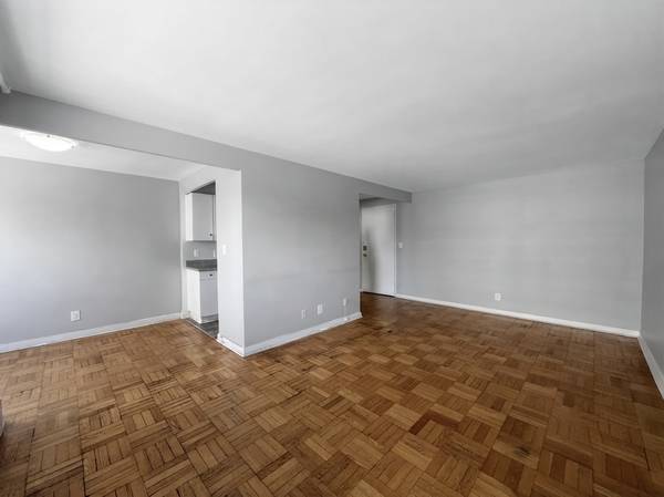 420 Eglinton Ave E - 406 5