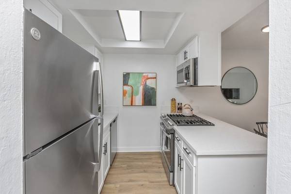 $2,640 / 1br - 640ft2 - A New Home for the Holidays! Call Now! + 2 WEEKS FREE! (san jose east)64017515898369122