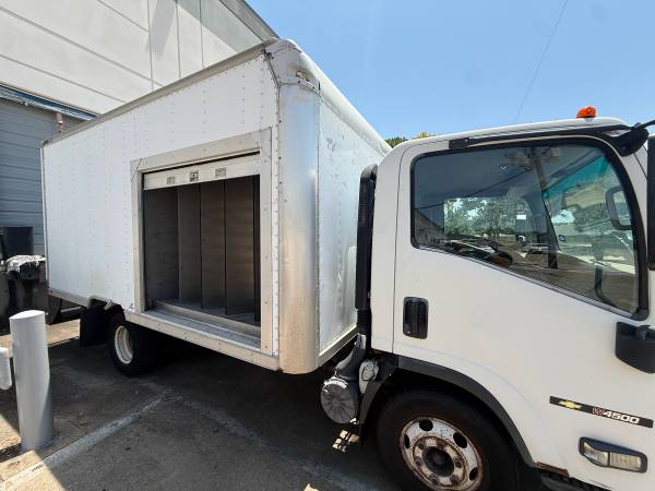 2009 Chevrolet W4500 - Photo 2