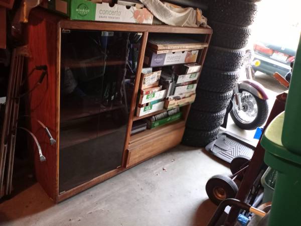 Entertainment Center - Price Reduced - $75 (Anchorage)63470289079425124