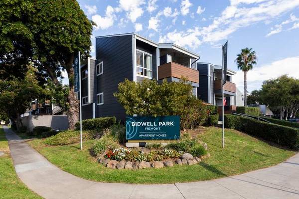 $2,792 / 2br - 830ft2 - 2/bd 1/ba, Carport, Located in Fremont (fremont / union city / newark)63797037362563121