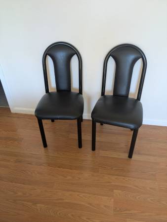 2 Chairs 1