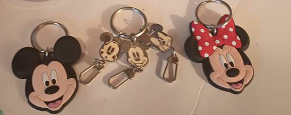 Disney Mickey & Minnie Mouse Metal Keychain Ring 3  Faces & More 1