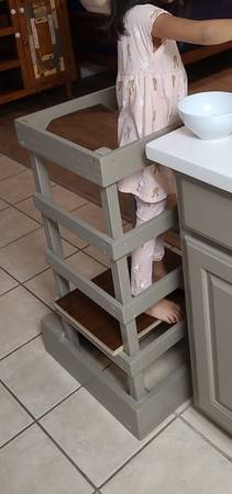 Montessori Learning Tower (Solid Wood) 1