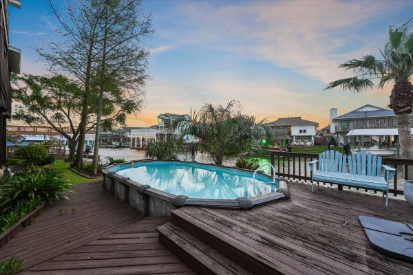 $689,900 / 4br - 2316ft2 - 9 S Sandpiper Street- Open House Sun 9-21, 11 AM to 1 PM (La Marque)63812507393795122