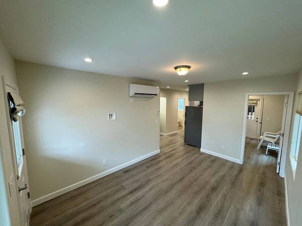 $1,300 / 1br - 600ft2 - Rio Del Mar Triplex in cul-de-sac (aptos)63888990097409121