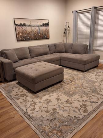 Chaise Sectional 1
