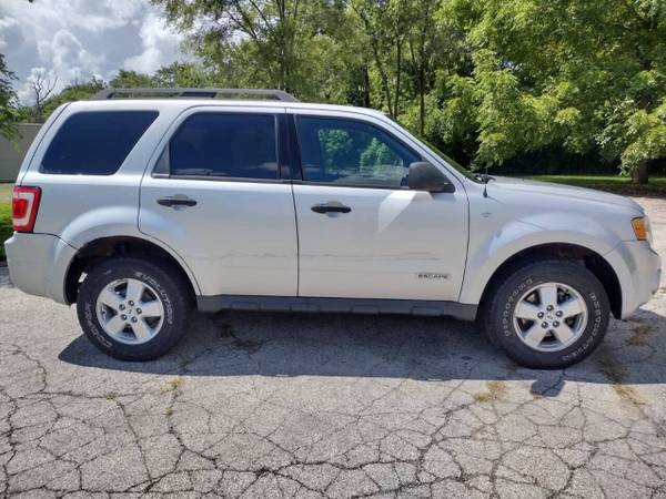 2008 FORD ESCAPE - $2,999 (ZION ILLINOIS)63618730047747123
