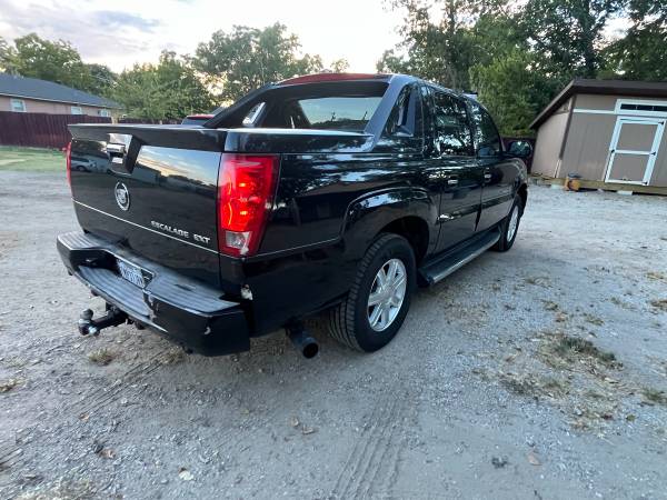2003 escalade ext 1