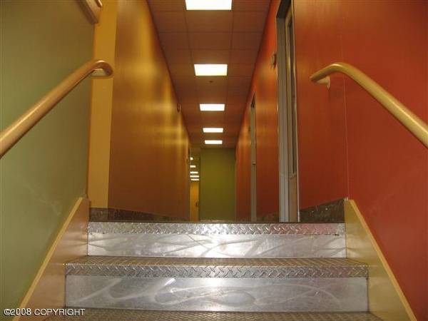 $716 / 447ft2 - Small Downtown Anchorage 2nd floor Office Space (737 W 5th Avenue)63416756459523124