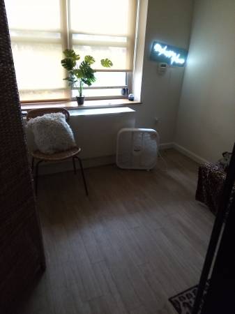 $600 Shared Studio (Brooklyn)63684745496449122