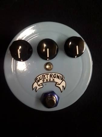 kingston orbiter subtronik fuzz - musical instruments - by owner