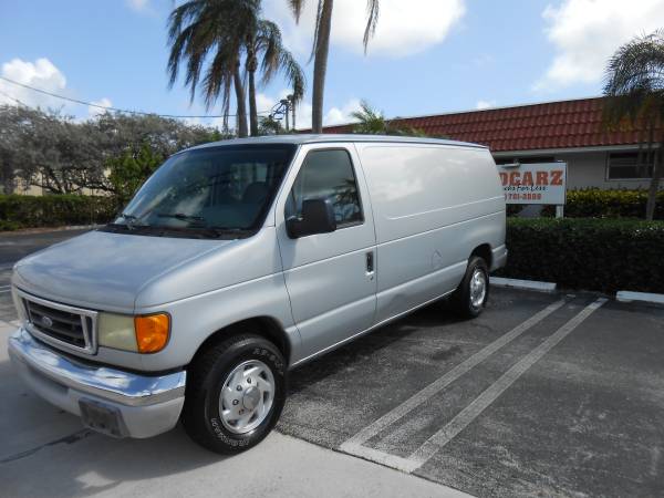 2004 Ford E150 Cargo