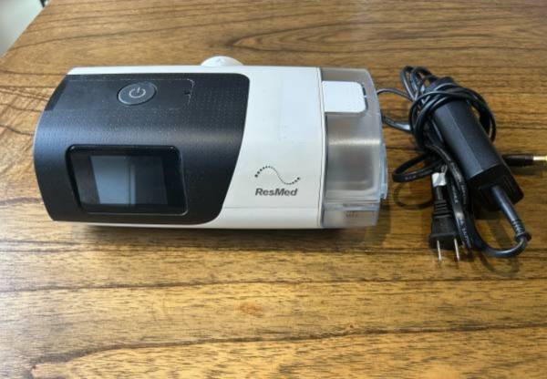 AirSense-11 AutoSet CPAP 1