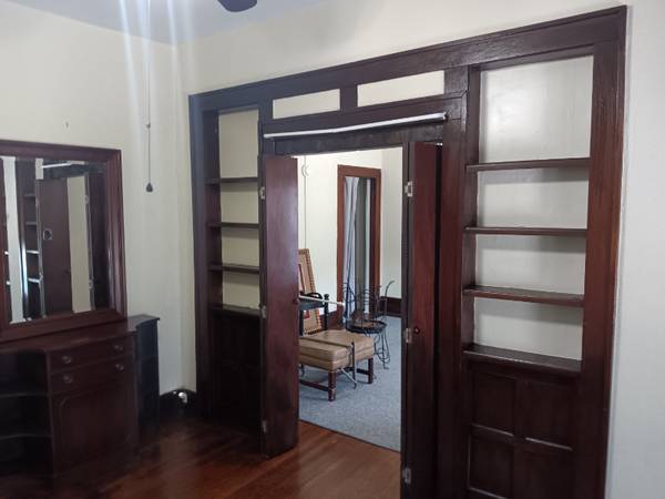 $1195.00 / 2br - 800ft2 - 2 bedroom, 1 bath apartment w/ porch, 2 entrances, yard & modern Kitch63807181867009120