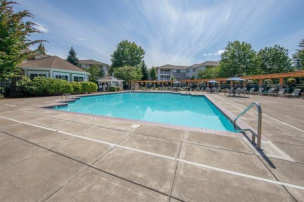$1,380 / 1br - 706ft2 - 9' Ceilings, Basketball Court, Fitness Center (8650 Northeast Trailwalk Drive, Hillsboro, OR)63831397787011120
