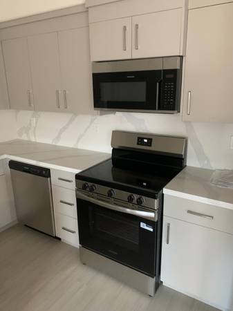 $2,290 / 2br - BRAND NEW Luxury Apartments – Ceres, CA – $2290/mo  $2500 Deposit (CERES)63762960937091123