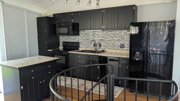 $1700.00 / 3br - 1300ft2 - Topsider Drive63977127234562123