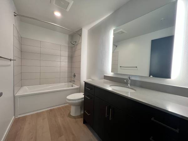 $3,423 / 2br - 1133ft2 - Modern 2 bedroom apartment in great neighborhood (Redmond)63874307211907121
