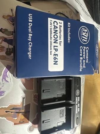 Selling a BM Premium camera power bundle compatible with Canon LP-E6 / LP-E6N ba 1