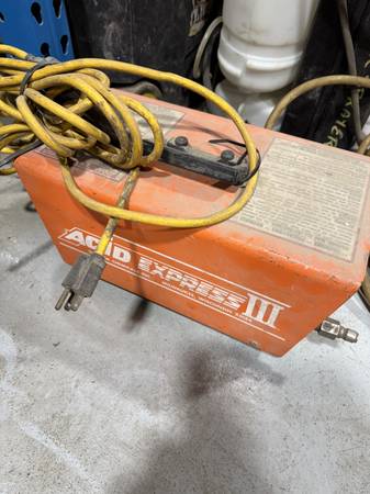 Acid Express III Pump with Hose 1