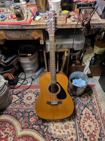 Yamaha 12 string 1