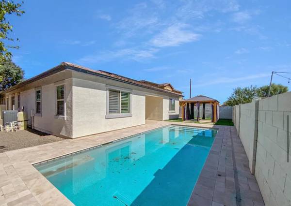 Clean 3BR/3BA Home w/ Pool – Great Rental Opportunity 1