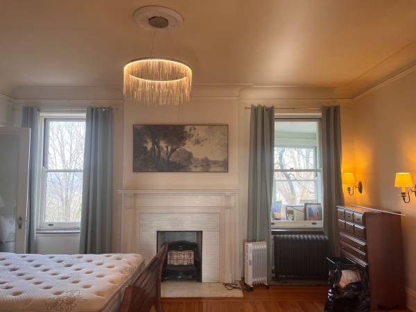 $1,700 / 1br - Lloyd House (Clifton)64051688210946122