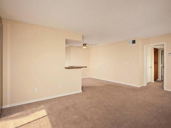 $2,645 / 2br - 1 MES GRATIS - LISTO PARA MUDARSE-- Patios al estilo jardín, 1, 2 y 3 habitaciones (La Mesa)63845975378177121
