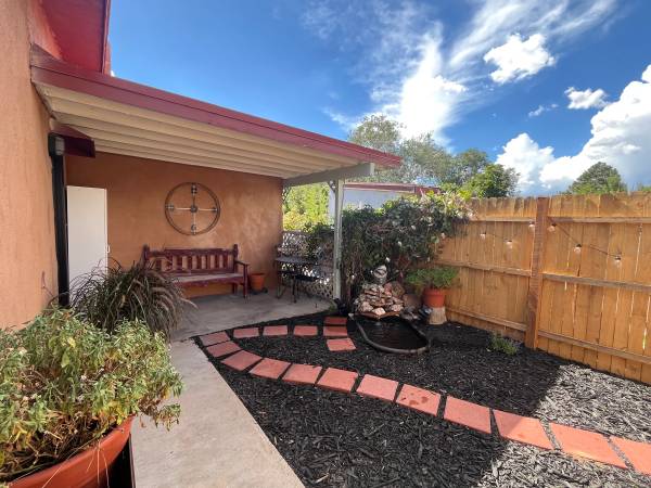 $2,000 / 1br - 550ft2 - Newly remodeled, fully furnished 1 bedroom with month to month lease. (Midtown)63806171215873121