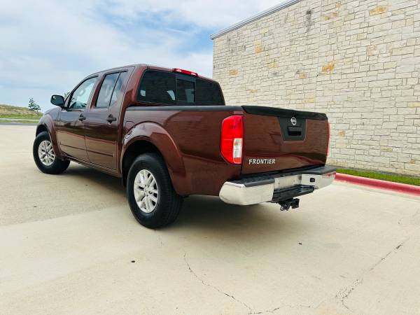2016 Nissan Frontier SV LOW MILES SUPER CLEAN - $13,999 (Austin(South))63439756299395122