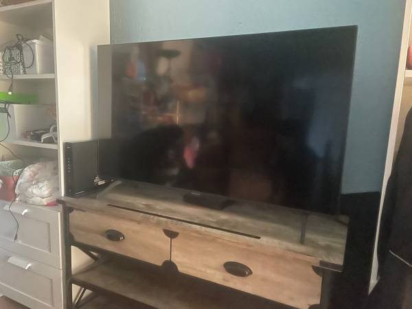 Samsung 50” smart tv 1