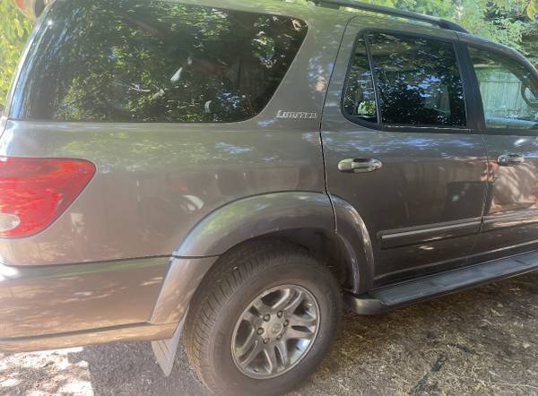 2005 Toyota Sequoia Limited Edition 4x4 - $6,200 (concord / pleasant hill / martinez)63501091359105123