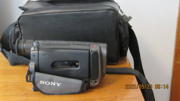 Sony Handycam Camcorder Bundle 1