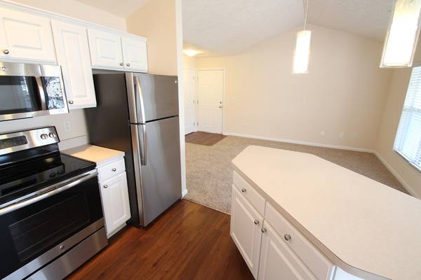 $1,595 / 1br - 758ft2 - Spacious 1 Bedroom | 758 Sq Ft | Vaulted Ceilings | Natural Light (Loveland)63974189567491123