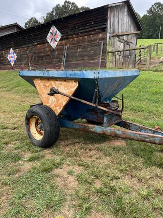 Lime/Fertilize Spreader 1