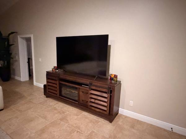 Looking for Professional TV Installer 1
