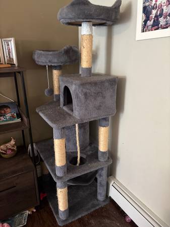 Cat Tree 1