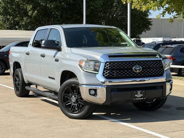 2020 Toyota Tundra SR5 - Photo 2