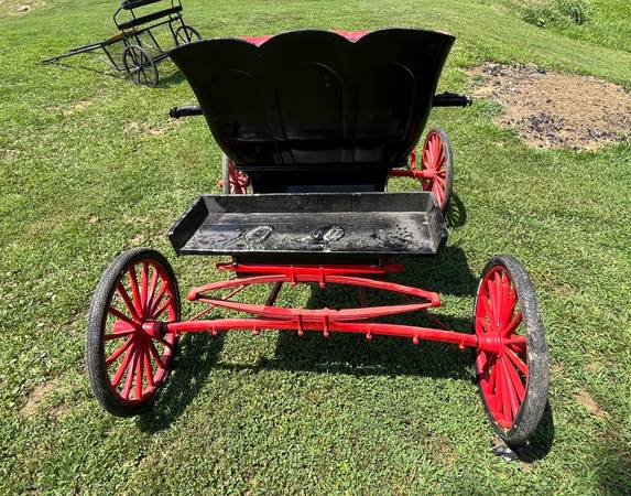 Horse carriage - $50063437223256065122