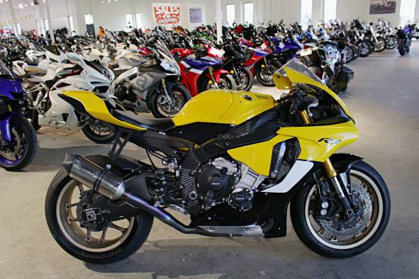 2016 Yamaha YZF-R1 60TH Anniversary Edition | Superbike Showroom