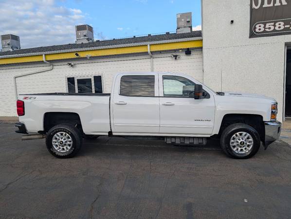 🚗2018 Chevy Chevrolet Silverado 2500HD LT for sale - San Diego - $38,999 (CALL 619-658-0356 FOR AVAILABILITY)63470056624769124