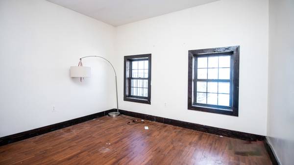 $4,200 / 4br - Sick Mezzanine 4 bed with direct access to terrace (Bushwick)63689645560833122
